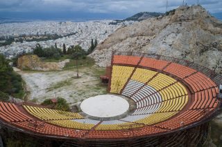 Ευνοϊκότερους όρους στη σύμβαση για το Θέατρο του Λυκαβηττού ζητά ο δήμος